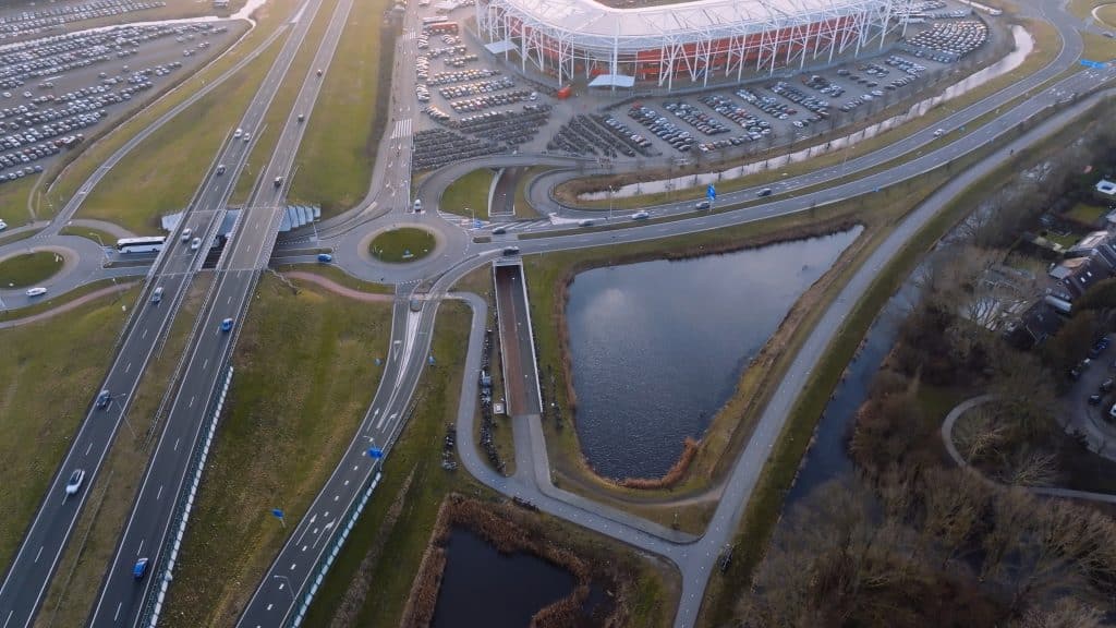 Luchtfoto van de tunnel bij de Stadionweg naast het AFAS Stadion in Alkmaar